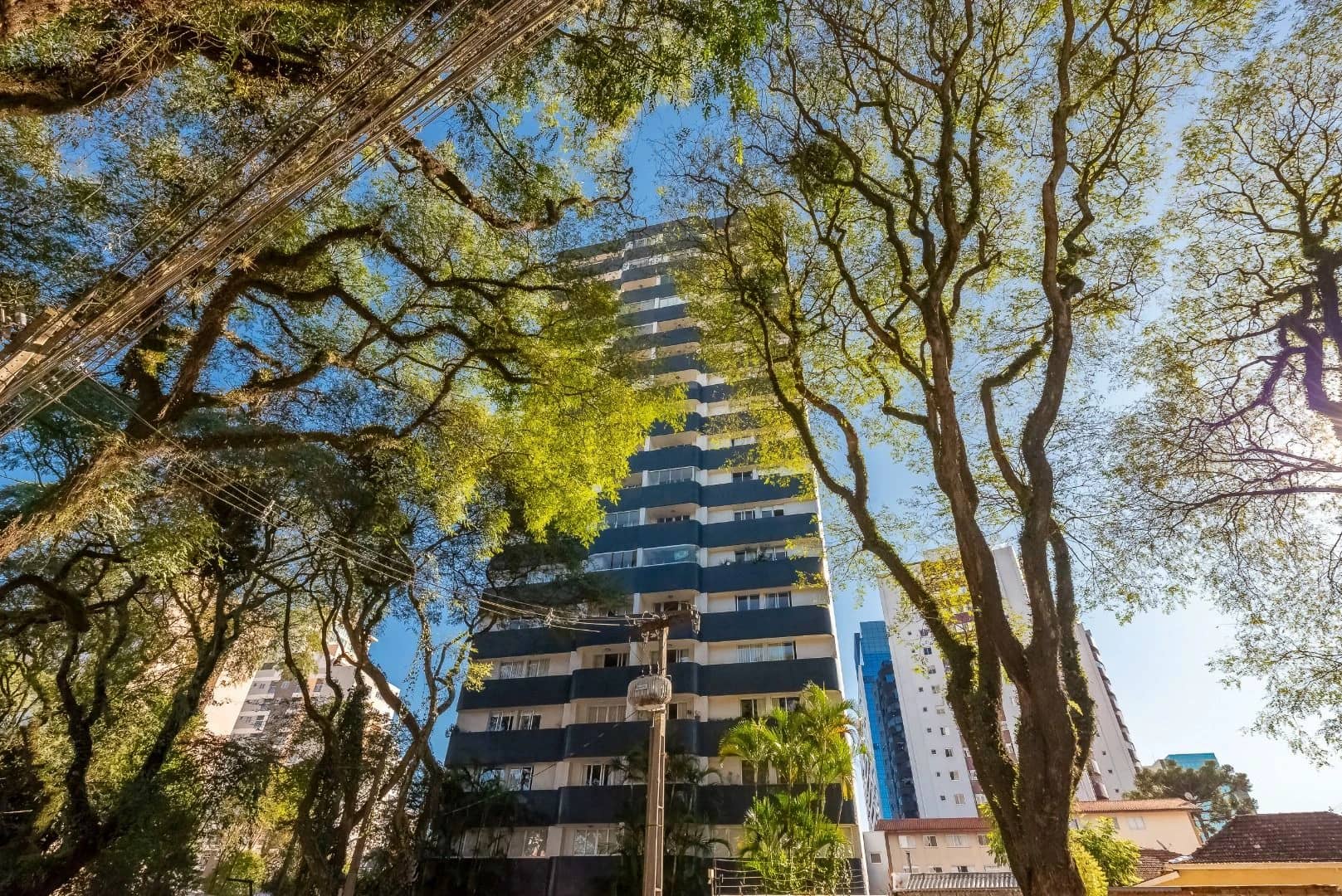 115 M² NO ÁGUA VERDE | 3 QUARTOS | 1 SUÍTE | DE R$865.000,00 POR R$823.000,00